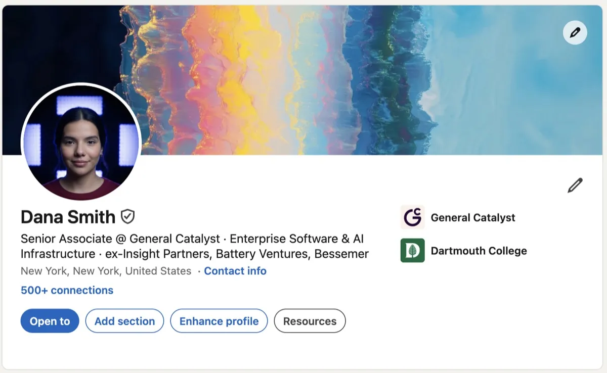 Example of a verified LinkedIn profile set up by PowerIn with 500+ connections